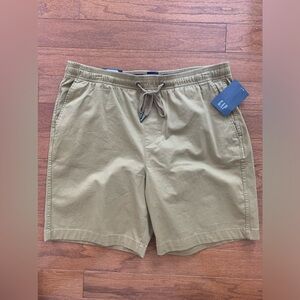 NEW, GAP men’s shorts, size Large